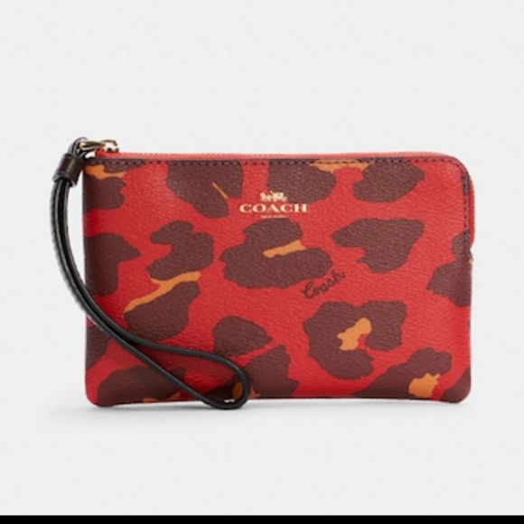 🐰COACH Corner Zip Wristlet with Leopard Print🌺 last available - Picture 1 of 5